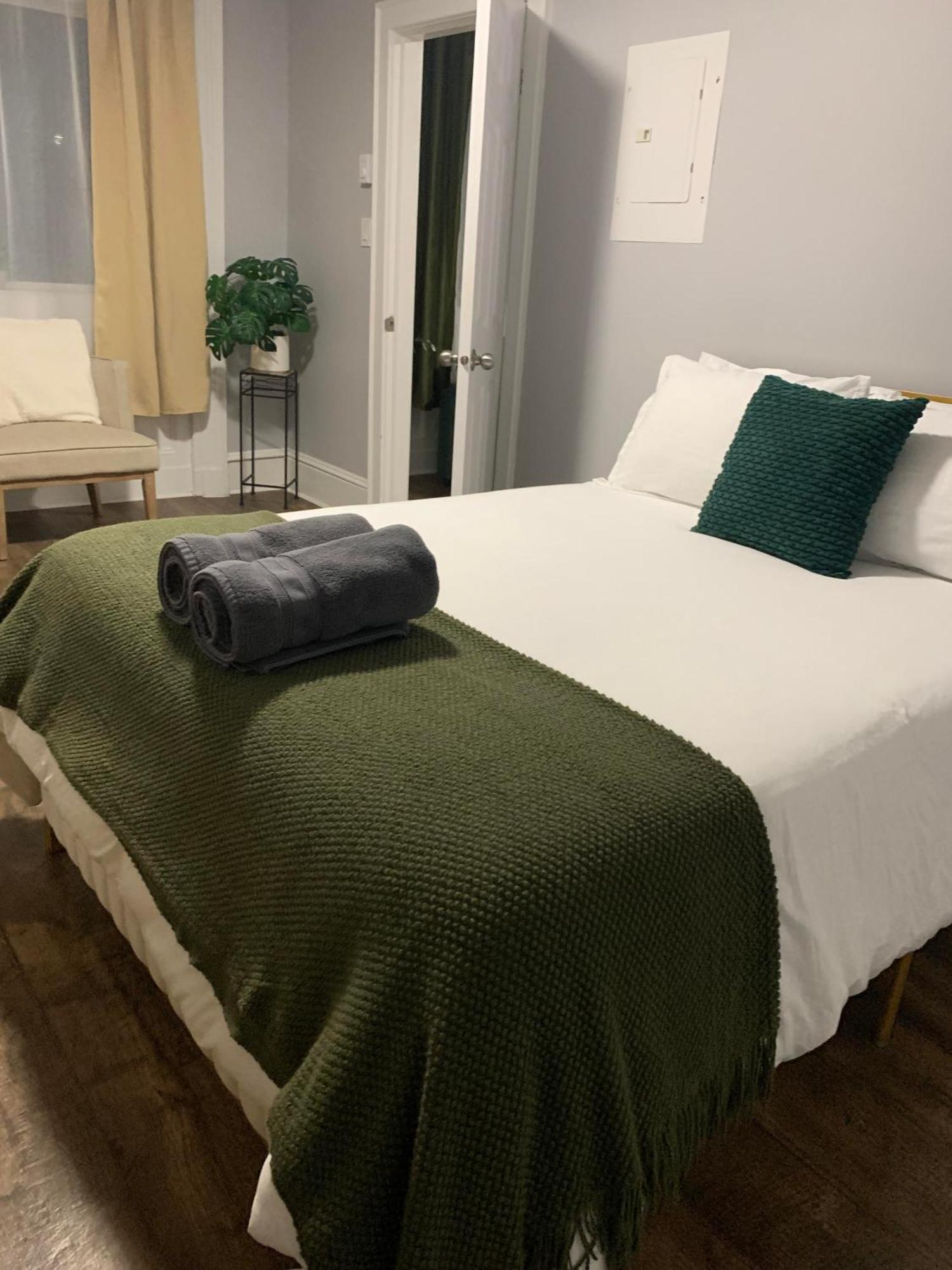 Апартаменты Cozy 1Br By Hospital & Uptown Сент-Джон Экстерьер фото